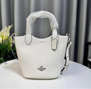 COACH BUCKET BAG WITH OG BOX (WHITE)