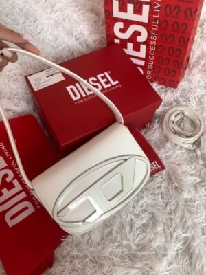 DIESEL 1DR SHOULDER BAG ( WHITE )WITH OG BOX AND CARRY BAG