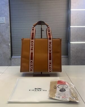 COACH TOTE BAG ( BROWN )